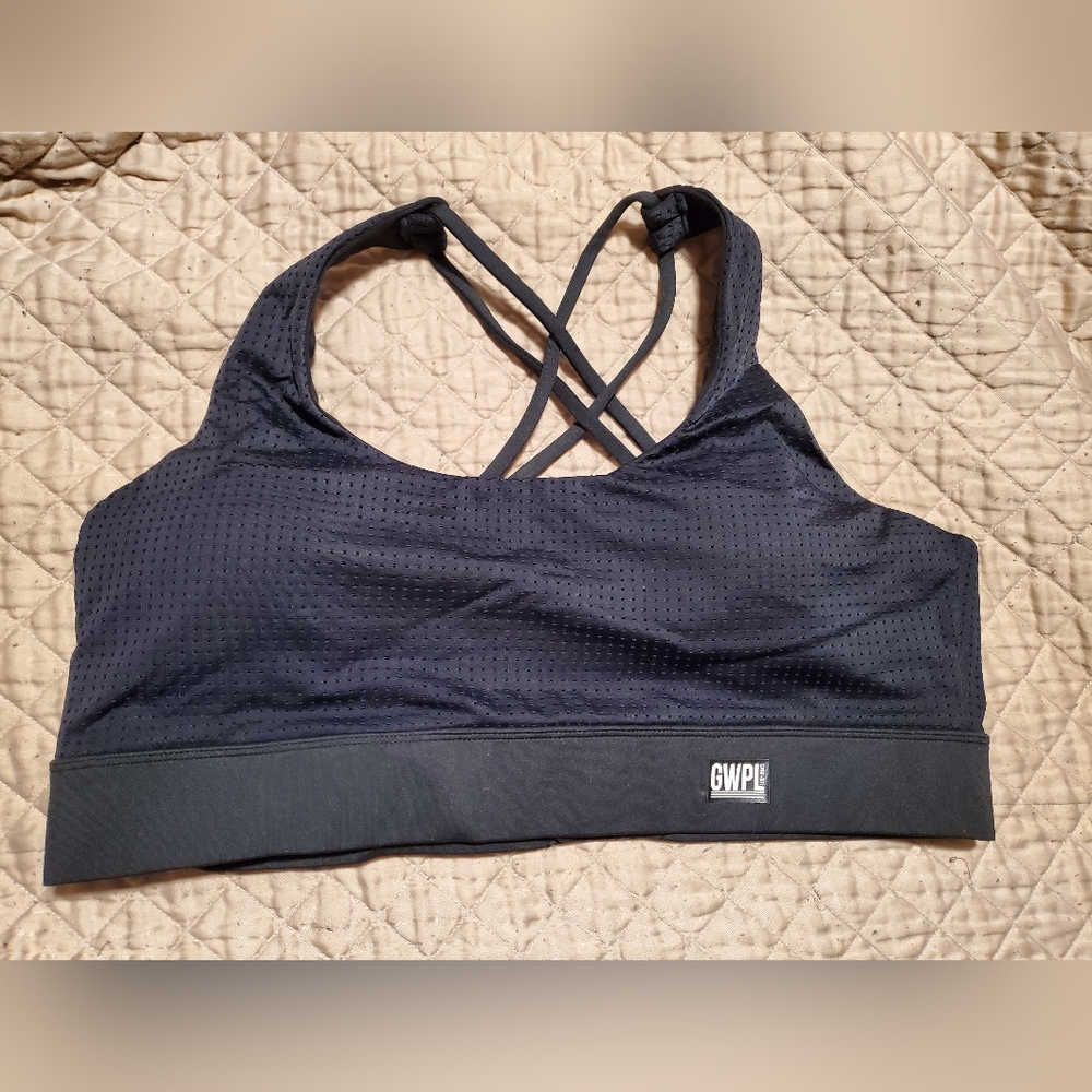 GWPL criss cross strappy back black sports bra used condition XL